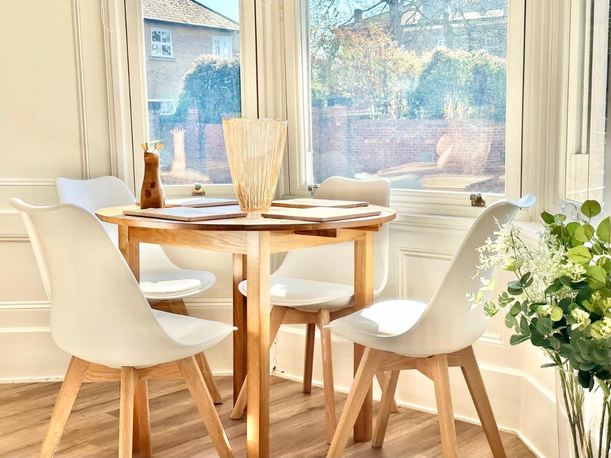 Clifford'S Reach At Bluebridge Court With Free Parking Apartment Йорк Екстериор снимка