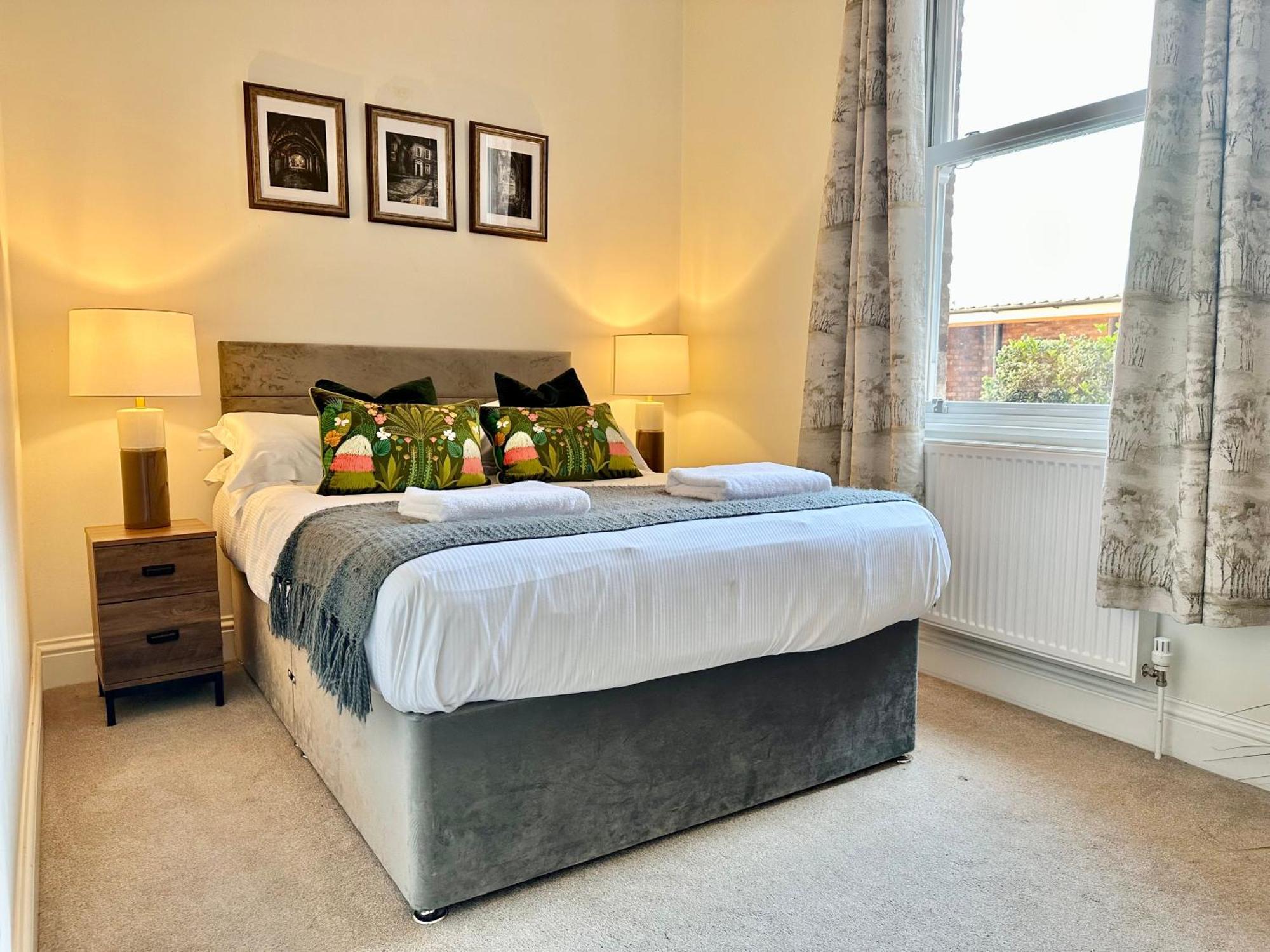 Clifford'S Reach At Bluebridge Court With Free Parking Apartment Йорк Екстериор снимка